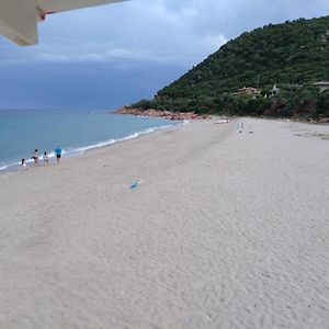 Hotel La Finestra Sul Mare Lanusei Exterior photo