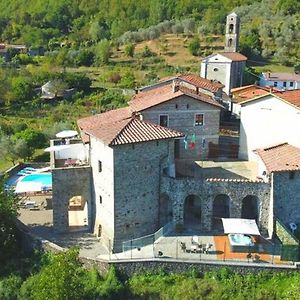Ferienwohnung Flat With Heated Hot Tub And Shared Pool Casola in Lunigiana Exterior photo