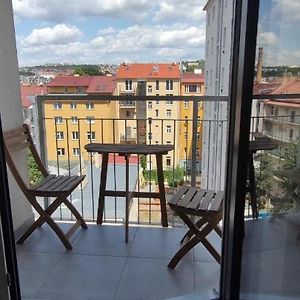 Brand New Two Room Apartment #64 In Elite Rezidence With Free Secure Parking Prag Exterior photo