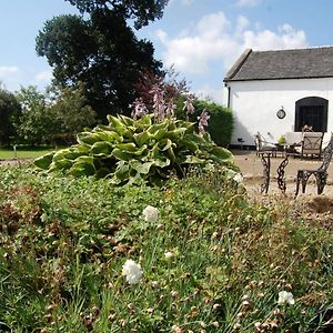 Villa Central Scotland Country Side With Outdoor Bbq Hut Strathaven Exterior photo