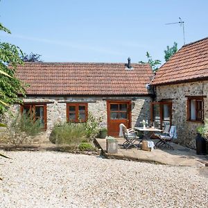 Villa Whitley Farm Dairy Northleigh Exterior photo