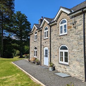 Villa Brynderwen Llangadfan Exterior photo