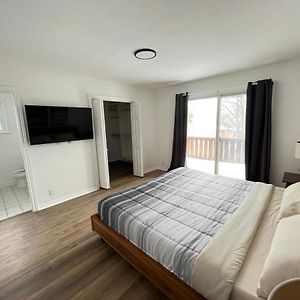 Letitia Heights !E Spacious And Quiet Private Bedroom With Private Bathroom Barrie Exterior photo