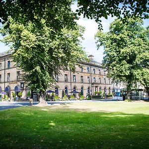 White Hart Hotel & Apartments Harrogate Exterior photo