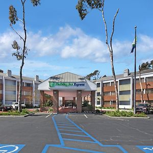 Holiday Inn Express Port Hueneme Exterior photo