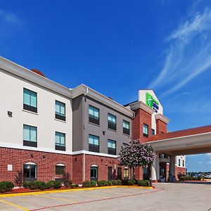 Holiday Inn Express Sealy, An Ihg Hotel Exterior photo