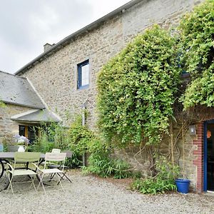 Villa L'Aberma - Maison A La Campagne Au Fil De L'Eau Saint-Lormel Exterior photo