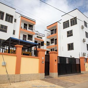 Executive Two Bedroom Apartment In Akkra Exterior photo