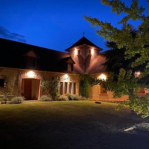 Bed and Breakfast Domaine Des Pierres Trouvees Saint-Vincent  Exterior photo