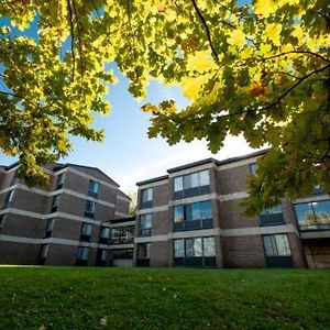 Hotel Au Campus Sherbrooke Exterior photo