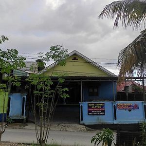 Hotel Oyo 92724 Penginapan Syariah Al Syifa Kendari Exterior photo