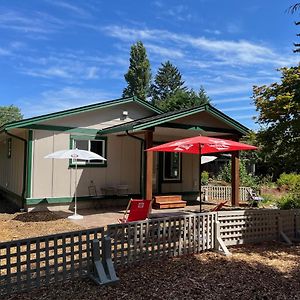 Villa Kwalikum Kottage Qualicum Beach Exterior photo