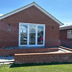 Villa A New Built Brick Chalet Leysdown-on-Sea Exterior photo