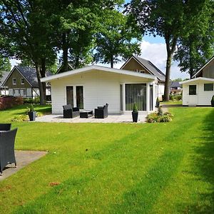 Villa Limburg-Chalet Susteren Exterior photo