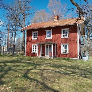 Sparreholm Bed And Breakfast Exterior photo