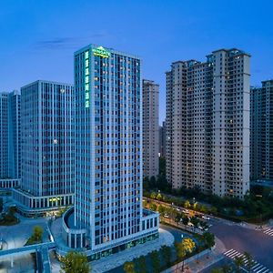 Hotel Wingate By Wyndham Wuhan Optics Valley Exterior photo