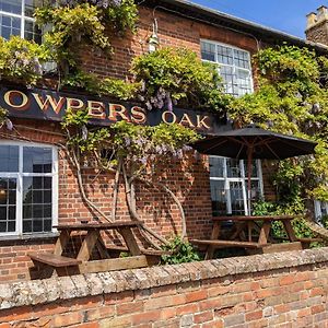 Bed and Breakfast Cowpers Oak Olney Exterior photo