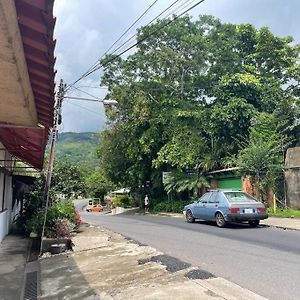 Villa Cozy, Central, And Smart In Ciudad Colon - 3Bedrm Exterior photo