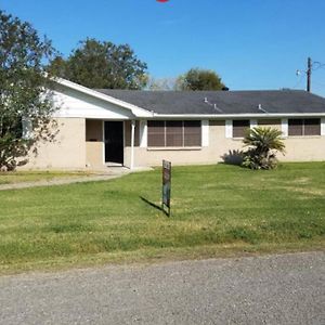 Storm Damage! Need Long-Term Rental! We Can Help - Nederland Exterior photo