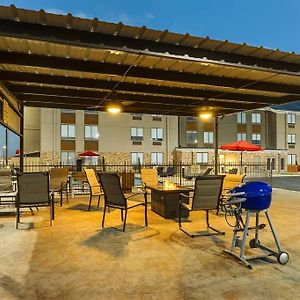 Hotel Best Western Plus Riata Brownwood Exterior photo