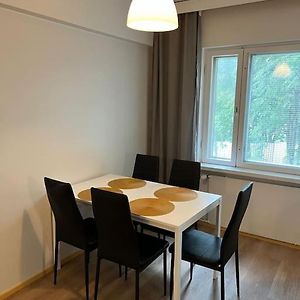 Ferienwohnung Kotimaailma - Valoisa Kolmio Vantaalla Exterior photo