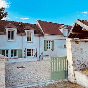 Villa Gite Cosy A Chambly Exterior photo