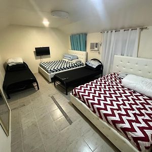 House 12 Person Capacity 2 Queen Size Bed And 5 Single Bed Davao Stadt Exterior photo