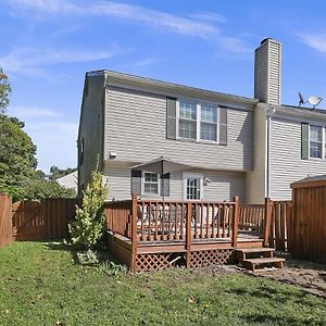 Luxury End Unit Townhome Just 40 Minutes From Dc, Pet-Friendly, Privacy Fenced Sterling Exterior photo