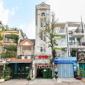 Thanh Tuyen Hotel - 27 Duong So 17, Q. Binh Tan - By Bay Luxury Ho-Chi-Minh-Stadt Exterior photo