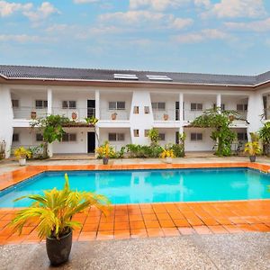 Ferienwohnung Luxurious Estate Sekondi-Takoradi Exterior photo
