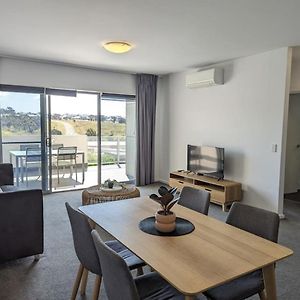 Ferienwohnung Serenity At Stromlo 2Bd 1Br At Wright Weston Creek Exterior photo