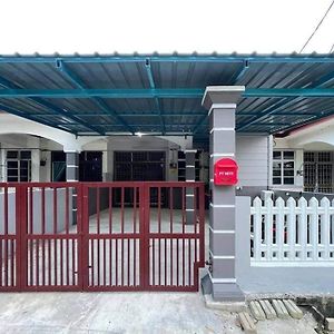Sri Teguh Homestay Distrikt Tanah Merah Exterior photo
