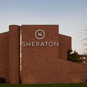 Sheraton Grand Rapids Airport Hotel Exterior photo