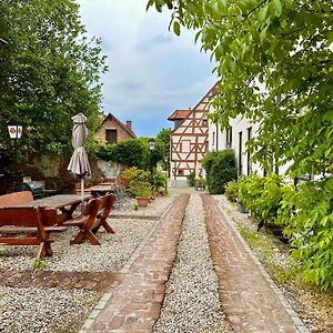 Hotel Zum Kastanienbaum Herzogenaurach Exterior photo