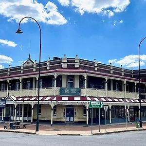 The Bolt Inn Uralla Exterior photo