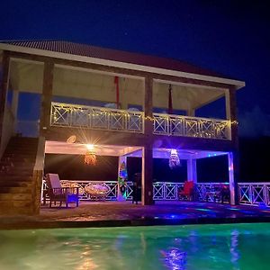 Villa •:•Wow•:• Big Pool & Cool Sunsets Charlestown Exterior photo