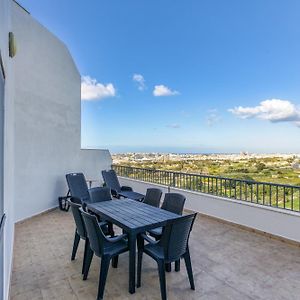 Ferienwohnung Beautiful Pent With Terrace & Spectacular Views By 360 Estates Luqa Exterior photo