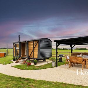 Villa One Of A Kind Shepherds Hut With Incredible Views Thame Exterior photo