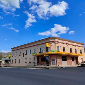 Kandos Hotel Exterior photo