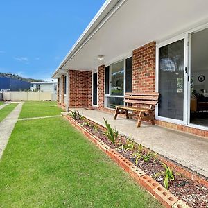 Homely Maloneys Beach 3-Bed With Huge Backyard Maloney's Beach Exterior photo