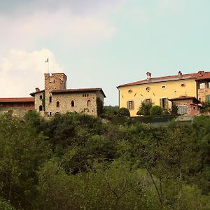 Bed and Breakfast Castello Di Strambinello Exterior photo