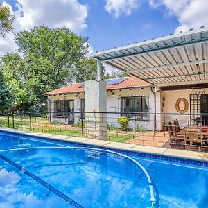 Ferienwohnung Chic Midtown Studio-1 Bed-Solar-Pool-Fibre-Samrand Centurion Exterior photo