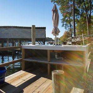 Villa Waterfront House With Private Dock And Fishing Reedville Exterior photo
