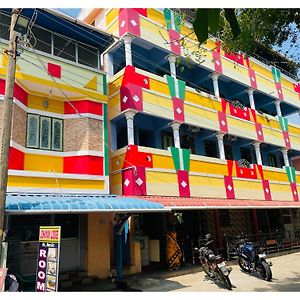 Hotel Udhayam Residency Karaikal Exterior photo