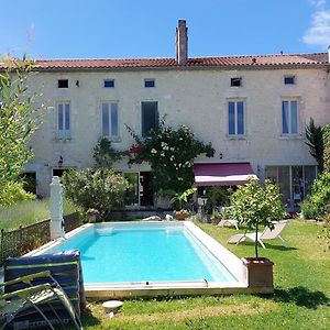 Bed and Breakfast La Gueriniere La Moulidart Châteauneuf-sur-Charente Exterior photo