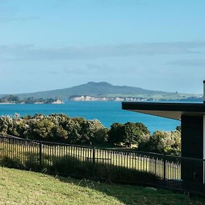 Villa Tradewinds Waiheke Surfdale Exterior photo