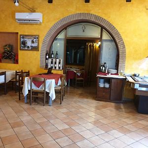 Bed and Breakfast San Pietro Mileto Exterior photo