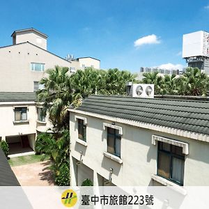 Motel 楓 采 汽車旅館 Fengyuan Exterior photo