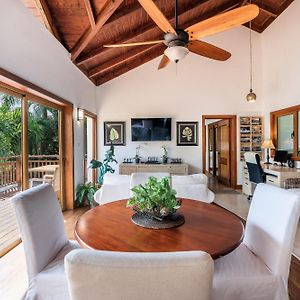 Newly Added Beautiful Villa At Puerto Bahia - Breakfast Included Samaná Exterior photo