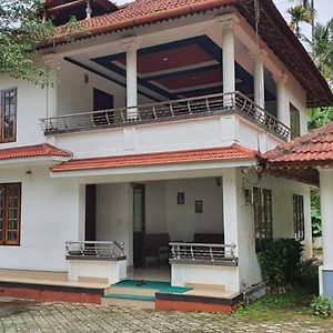 Hotel Misty Gate Kerala Vythiri Exterior photo